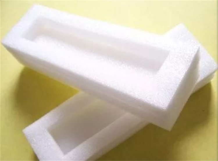 甲盾(dùn)材料向你(nǐ)講解西安(ān)珍珠棉的(de)特點與作(zuo)用有哪些(xie)？