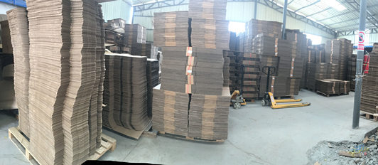 瓦楞(leng)紙箱生産